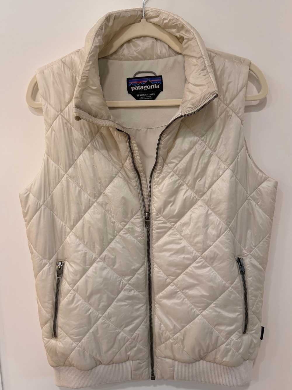 Patagonia Women's Ivory Quilted Vest size medium